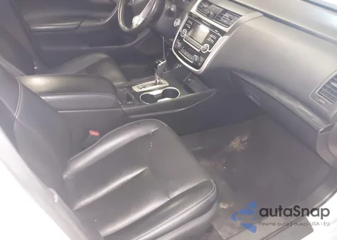 2018 Nissan Altima 2.5 Sl из США, поврежденный, VIN 1N4AL3AP1JC181544